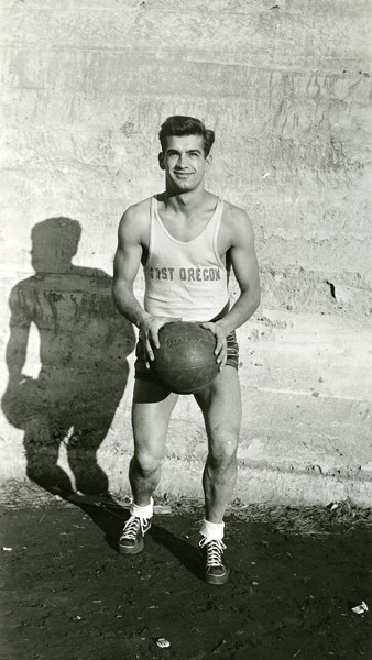 1935 Basketball Player 8