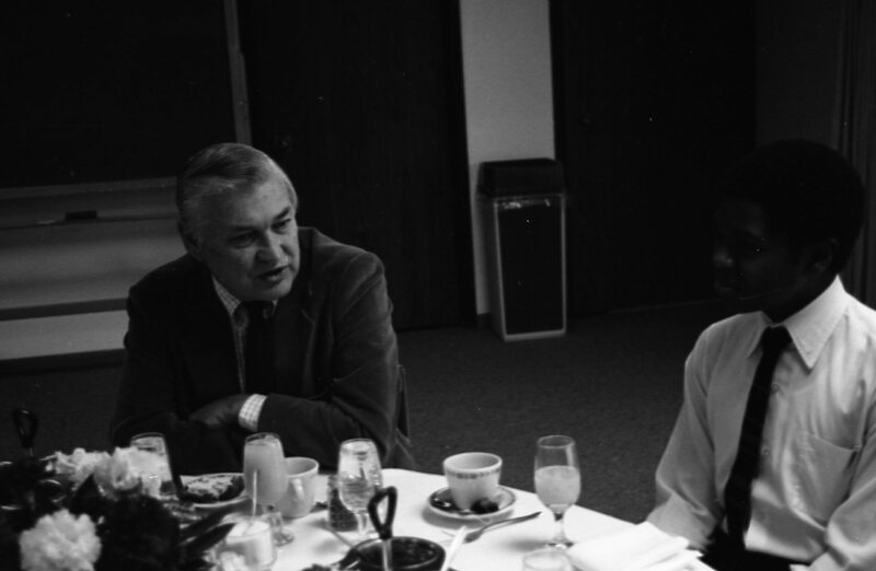 1986 Chancellor William "Bud" Davis Visit, Luncheon 09