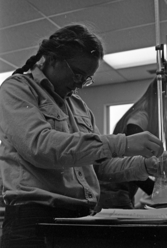 1977 Classroom, Chemistry Lab 02