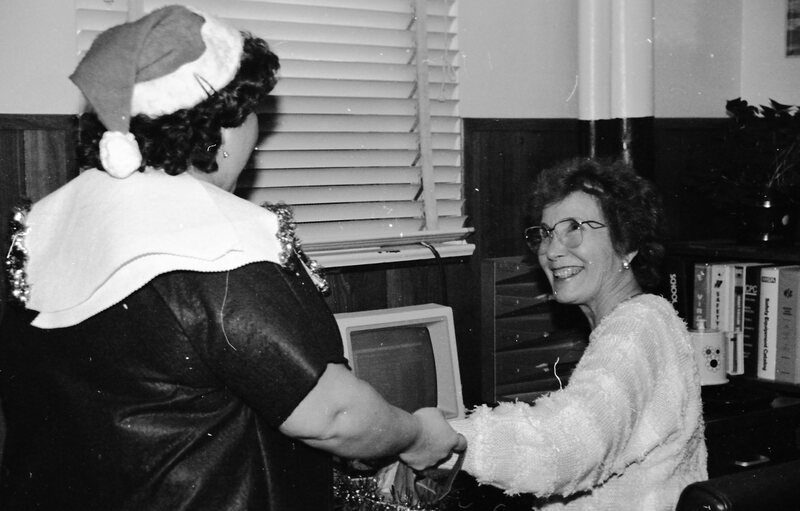 1986 Employees, Christmas 09