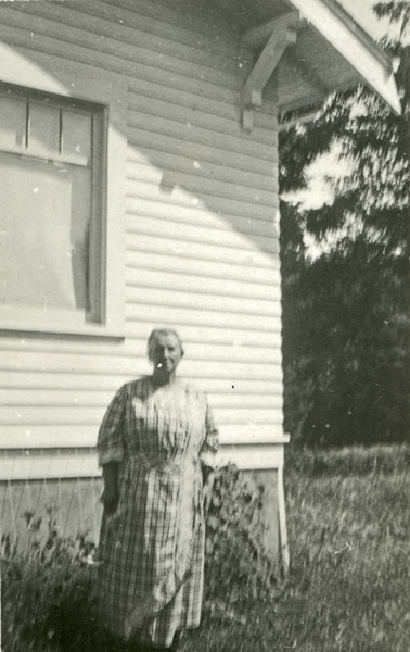 Portrait - Hutchinson, Mary 3
