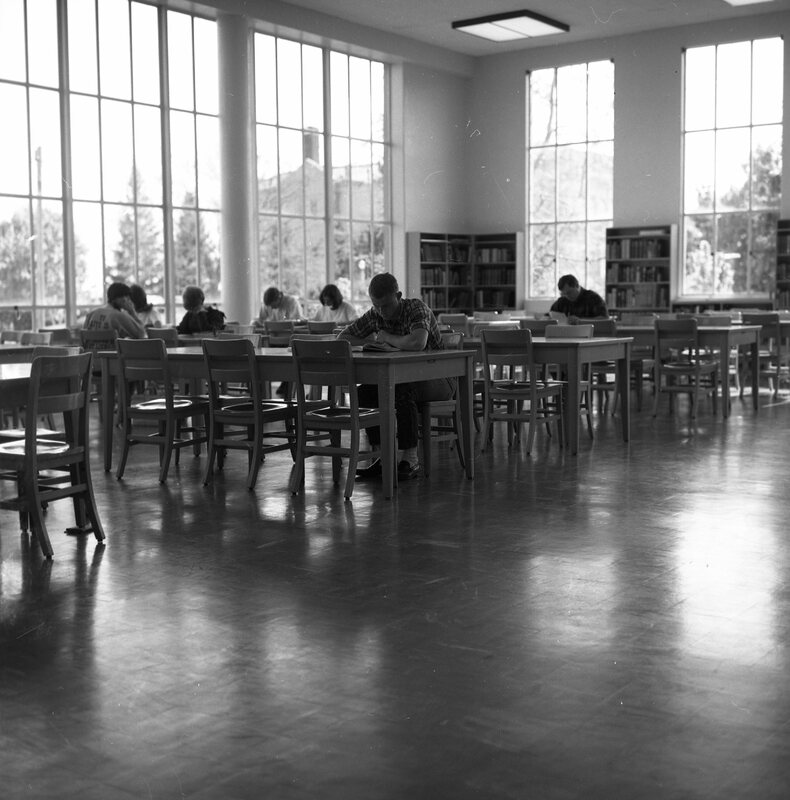 1971 Walter M. Pierce Library Usage 02