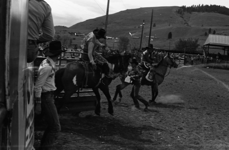 1981 Rodeo, Bronco Riding 01