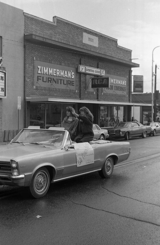 1985 Octoberfest Parade, Car 02