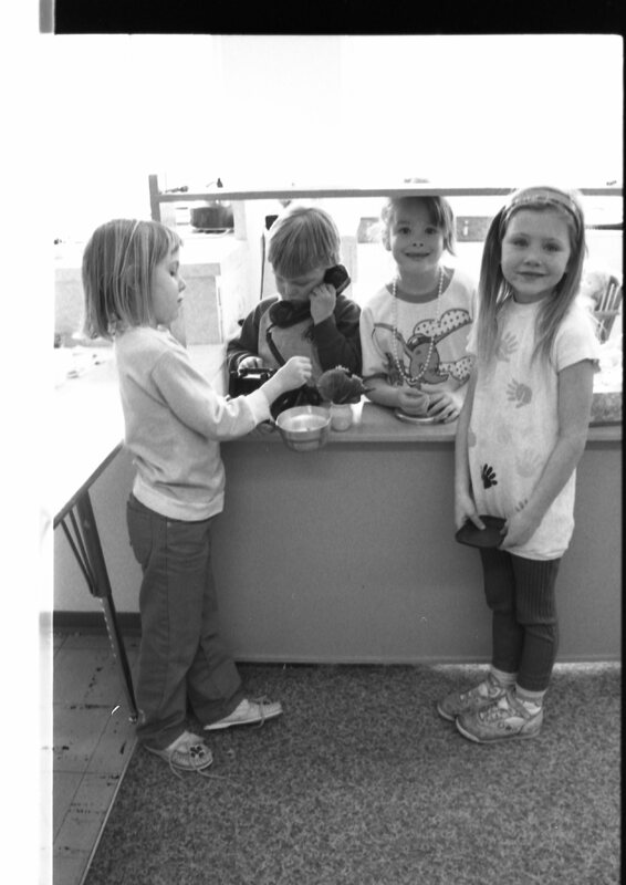 1989 Ackerman Elementary School, Playing 09