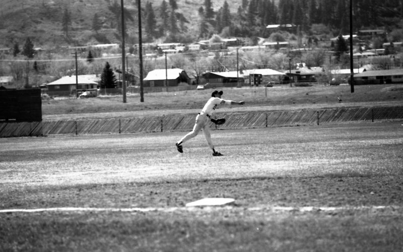 1985 Baseball, April Action 17