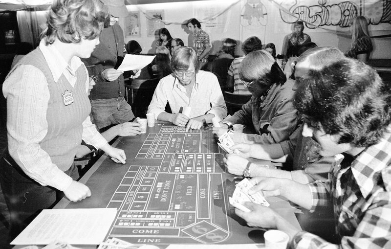 1974 Casino Night, Craps 02