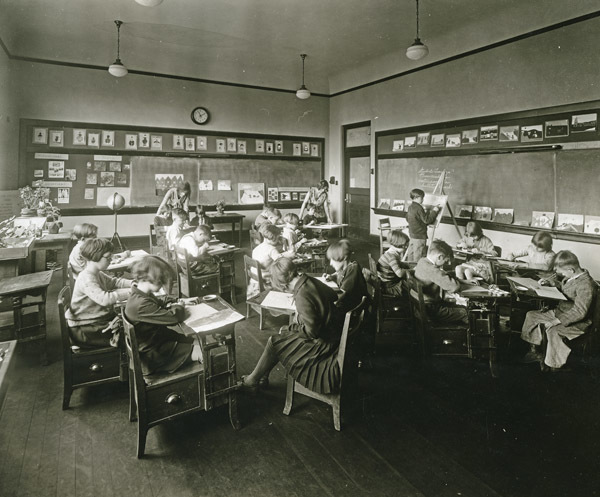 30's Ackerman Elementary Classroom 4