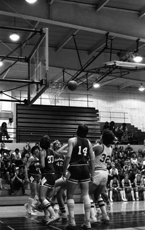 1978 Basketball Action, Western Oregon at EOSC 08