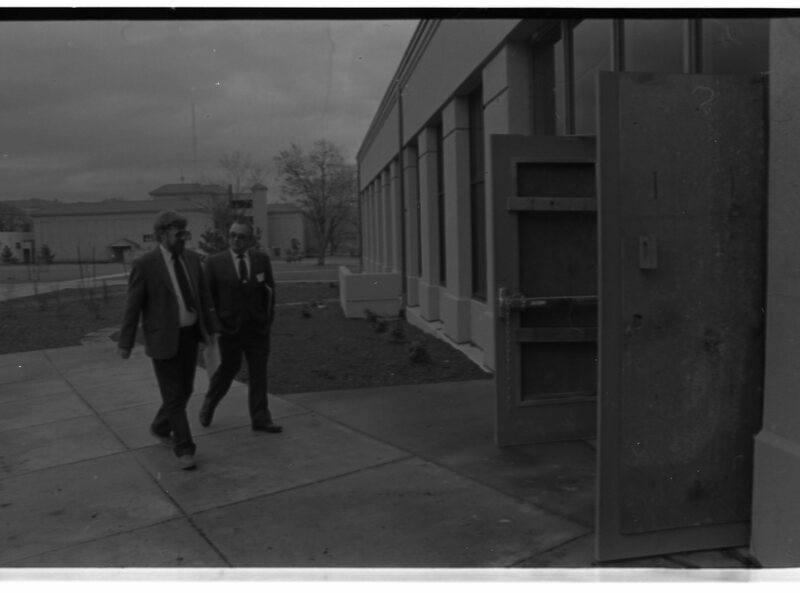 1990 Loso Hall, Tour 06