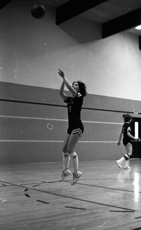 1981 Women's Basketball Action, Practice 07