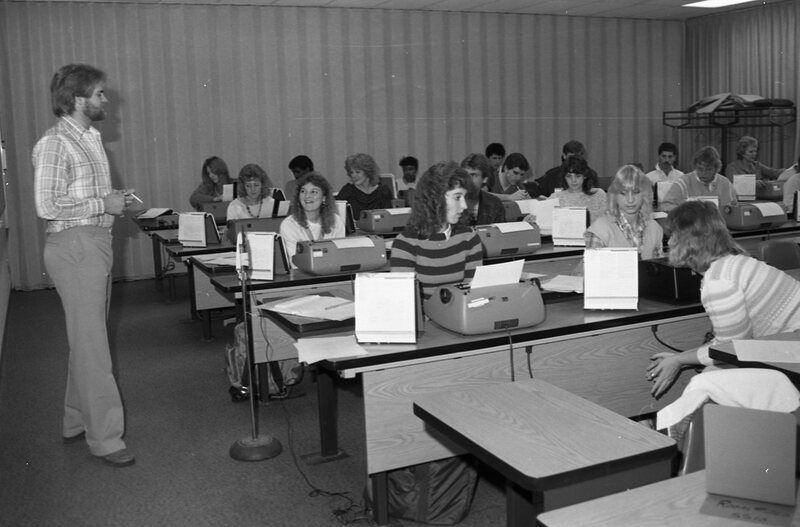 1985 Classroom, Typing 02