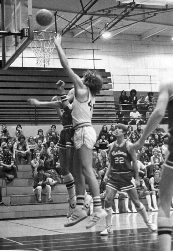 1978 Basketball Action, Western Oregon at EOSC 04
