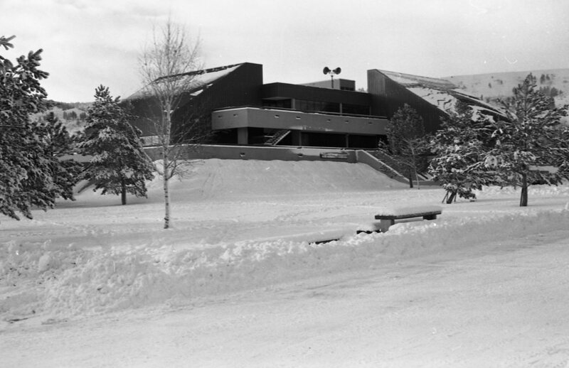 1984 Hoke Hall in Winter 03