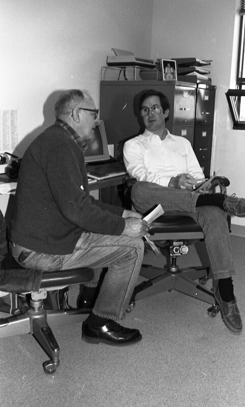 1990 Employees, Talking 02