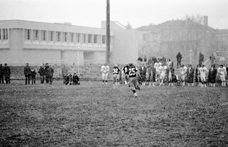 1975 Football Action 01