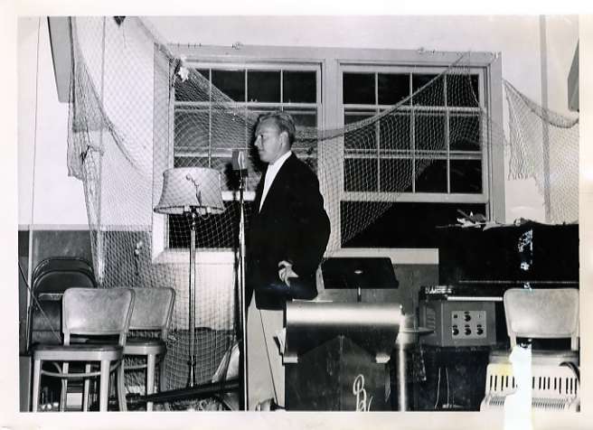 1953-54 Club Tropic 3