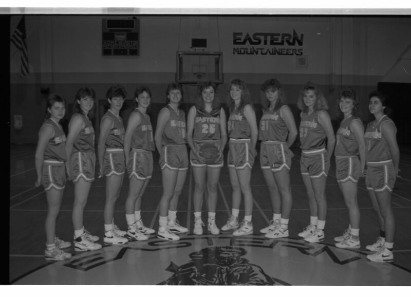 1989 Women's Basketball Team 06