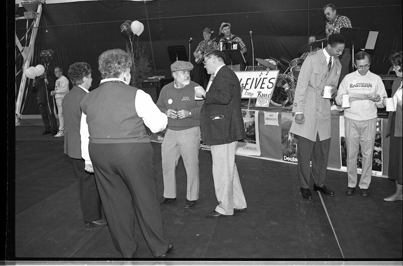 1990 Homecoming Officials 10