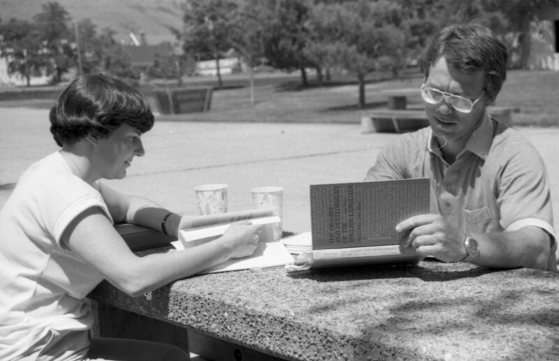 1986 Students, Outdoors in June 02