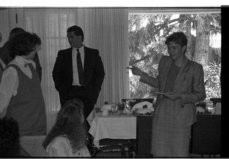 1989 President David Gilbert's House Dinner 05
