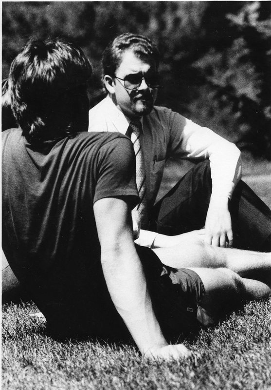 1986 Students, Outdoors in May 01