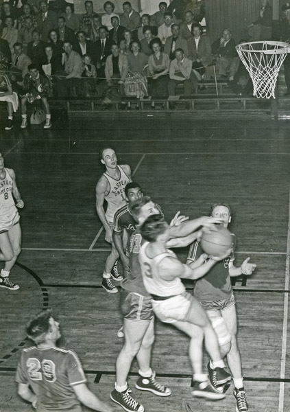 1949-50 Basketball Action 3