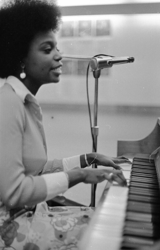 1974 International Club Dinner & Show Entertainment 03