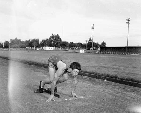 1958 Track, Runner
