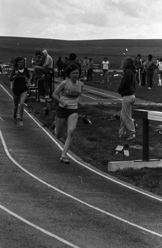 1982 Track, Men's &amp; Women's 1500 Meters 01