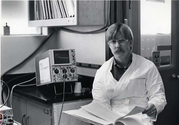 1975 Science, Physics Student 01