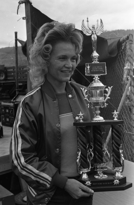 1982 Spring Festival, Raft Race Donation 01