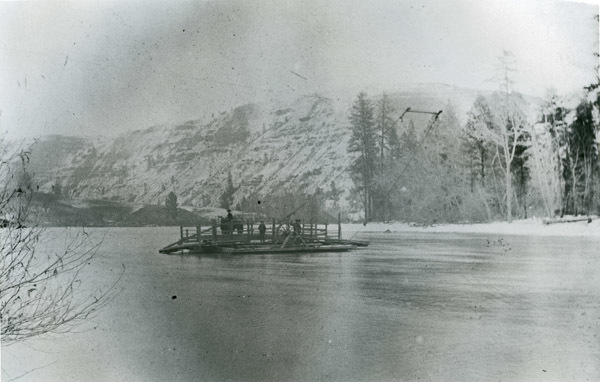 Troy, Ferry