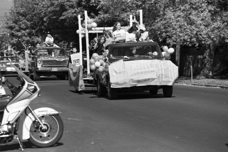 1981 Homecoming Parade, Floats 03