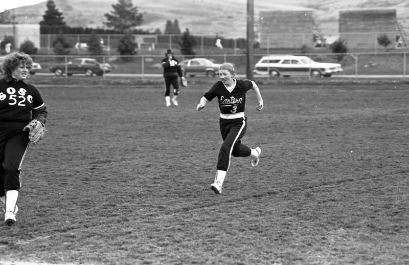 1982 Women's Softball Game - EOSC vs. SOSC 05