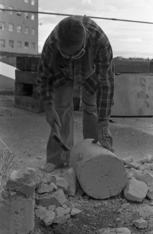 1977 Sculpture Class, Breaking Molds 04