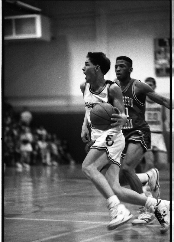 1991 Men's Basketball Action, Southern Oregon at EOSC 15