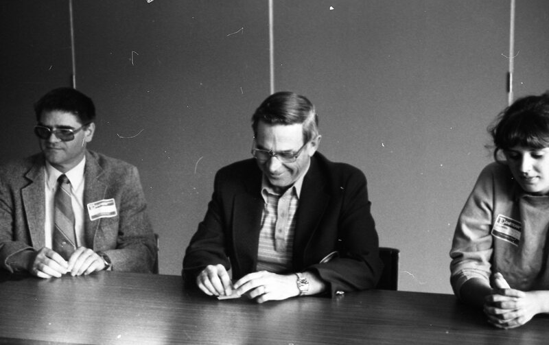 1985 Students Meeting with Faculty 02