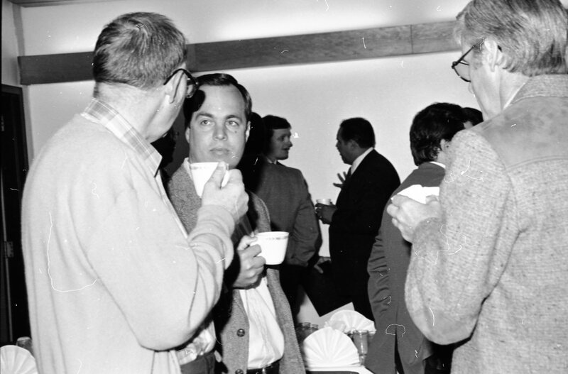 1986 Employees, Reception 10