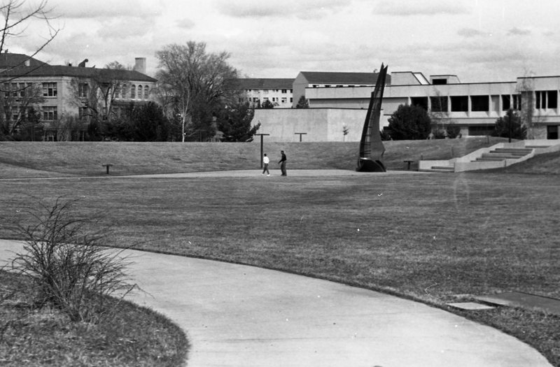 1985 Campus, Gronek Amphitheater 01
