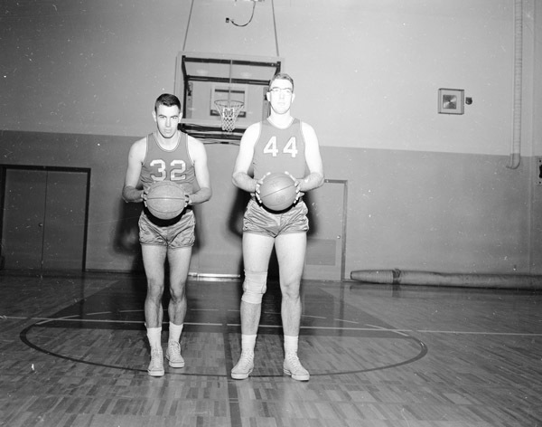 1958-59 Basketball Players 3