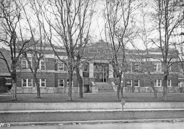 La Grande HS, Building 8