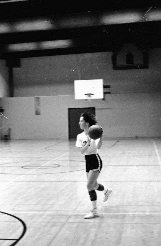 1980 Women's Basketball Players 05