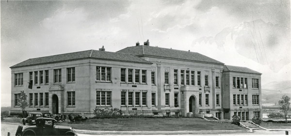 30's Ackerman School