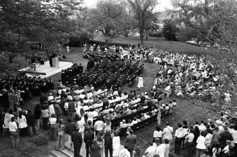 1977 Graduation 15