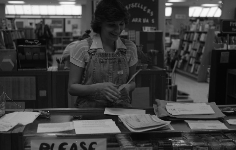 1981 Hoke Hall Bookstore 2