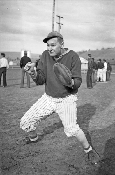 Elgin, Baseball Catcher