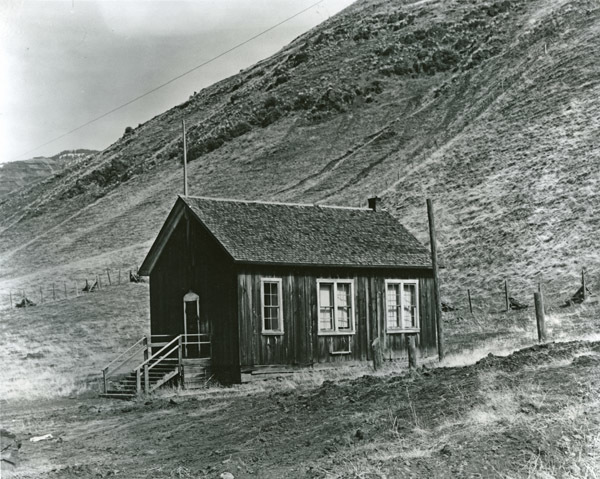 Wallowa County School, Freezeout