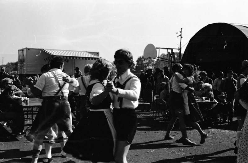 1981 October Festival, Folk Dancing 02