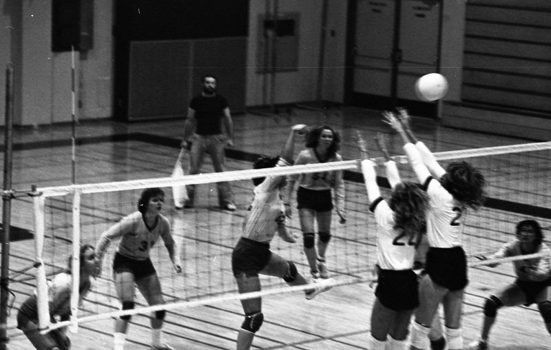 1981 Volleyball Action 28